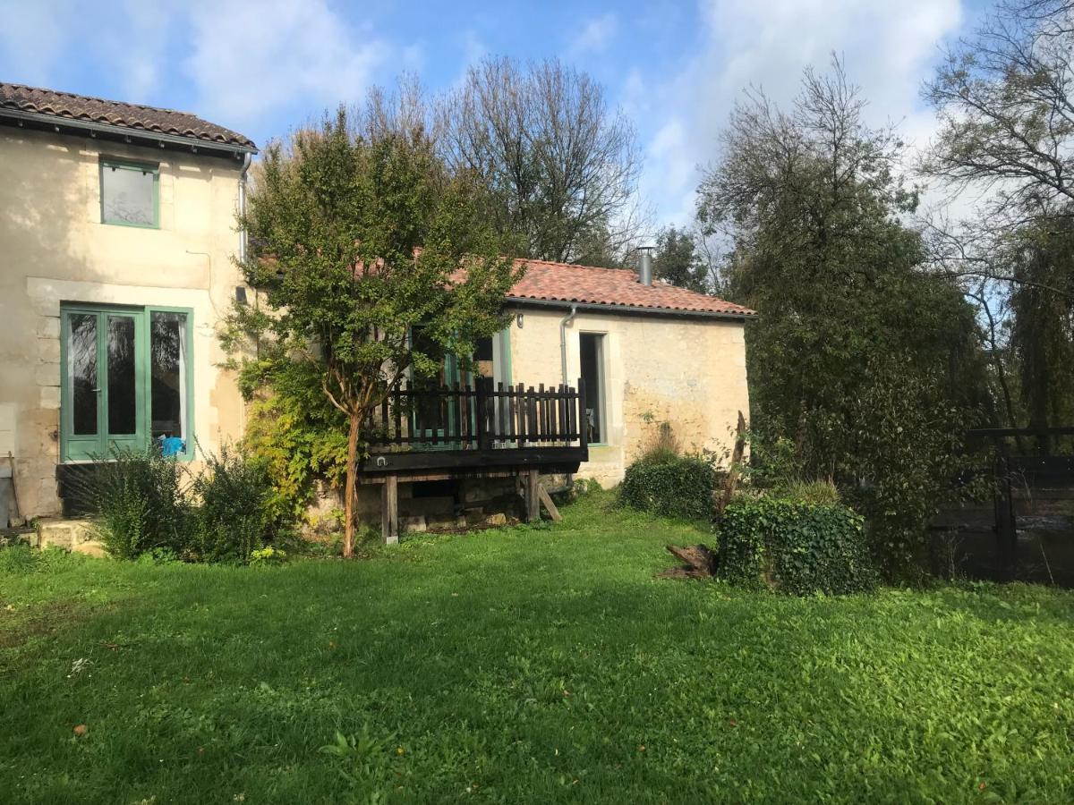 Ancien Moulin A Eau Sur La Seugne Apartman Mosnac  Kültér fotó