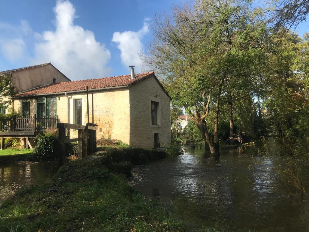 Ancien Moulin A Eau Sur La Seugne Apartman Mosnac  Kültér fotó